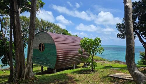 Castaway Room with Twin Bed