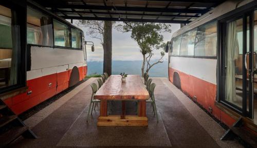 Family Hotel Bus Mountain View