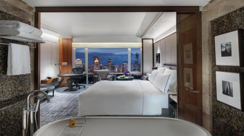 Executive King Room