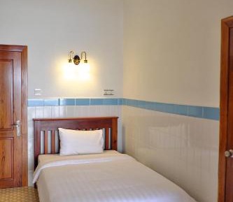 Triple Room with Terrace