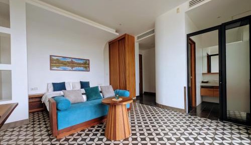 King Room with Pool View