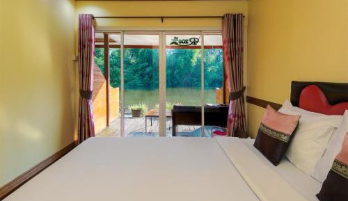 Deluxe Double Room with River View
