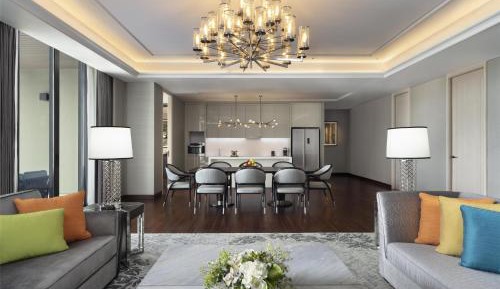 Sindhorn Presidential Suite