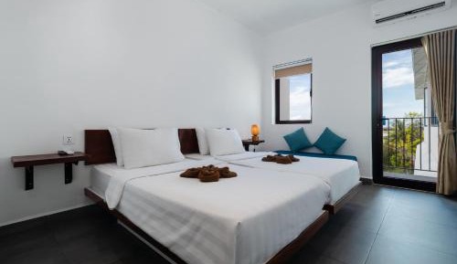 Twin Room with Balcony