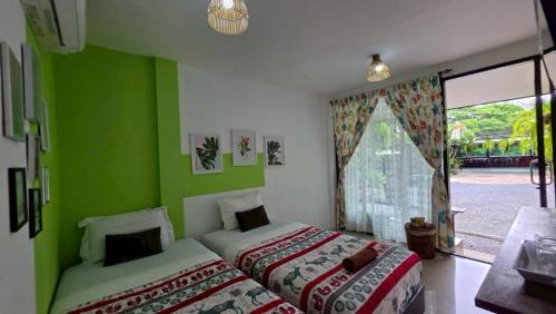 Standard Twin Room with Garden View