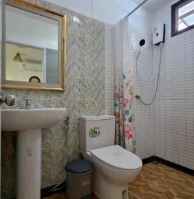 Queen Room with Garden View