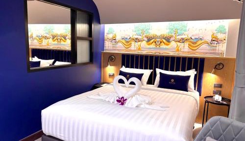 Queen Room
