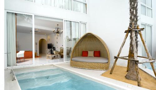 Gold One-Bedroom Pool Access