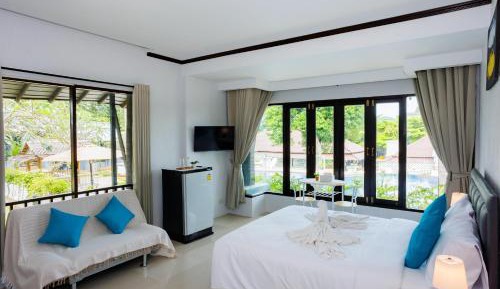 Deluxe Family Suite