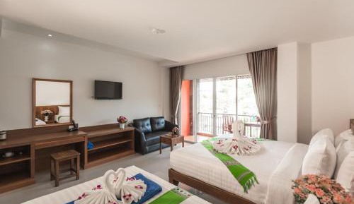 Deluxe Family Room