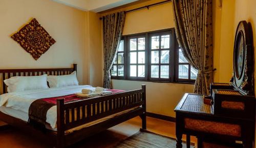 Standard Queen Room