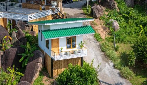 Bungalow with Sea View