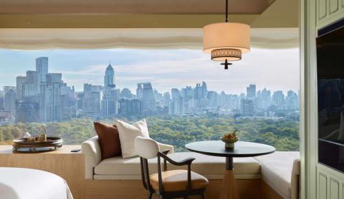 Club Corner Room with Twin Beds