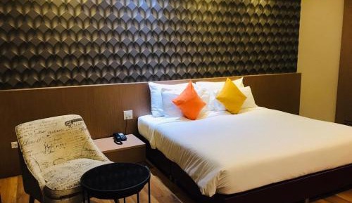 Deluxe King Room