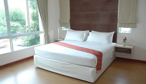 Corner Double Room