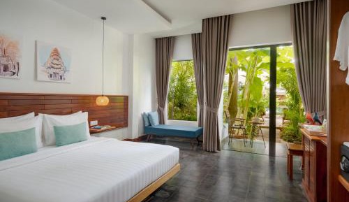 Deluxe Double Room with Balcony