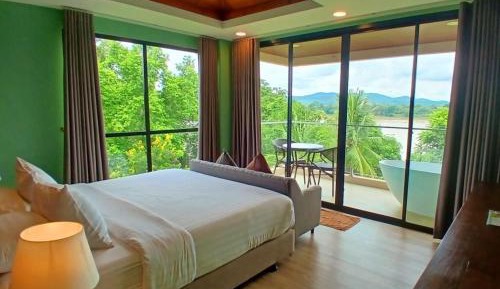 Junior Suite with Balcony