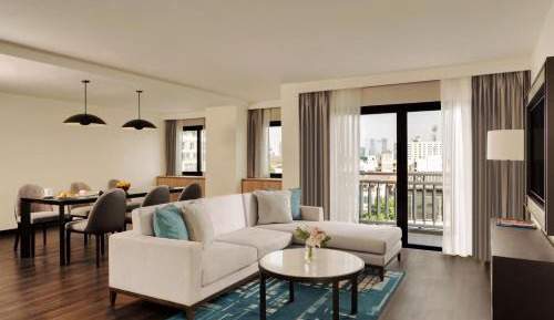 Three-Bedroom Apartment with Balcony