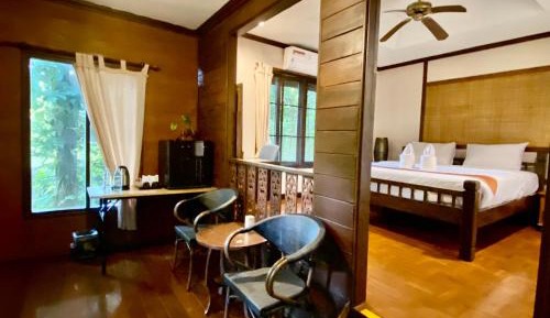 Deluxe Double or Twin Room