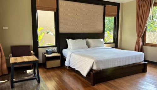 Two-Bedroom Family Villa with Pool View