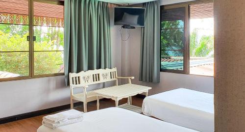 Standard Twin Room