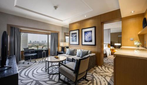  Executive Suite Club King