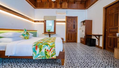 King Room with Lake View