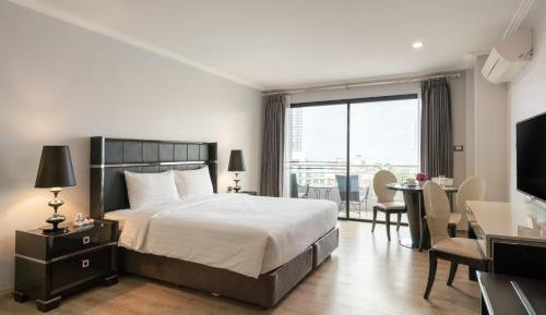 Deluxe King Room