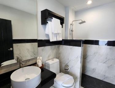 Twin Room with City View