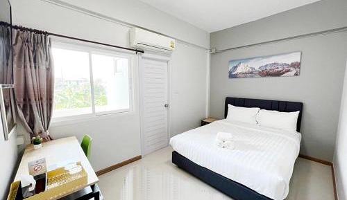 Queen Room with Garden View