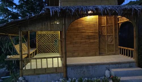 Bungalow with Patio
