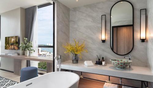 One-Bedroom Premier with Sea View