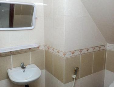 Single Room with Private Bathroom