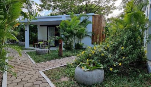 Deluxe Twin Bungalow Garden View 