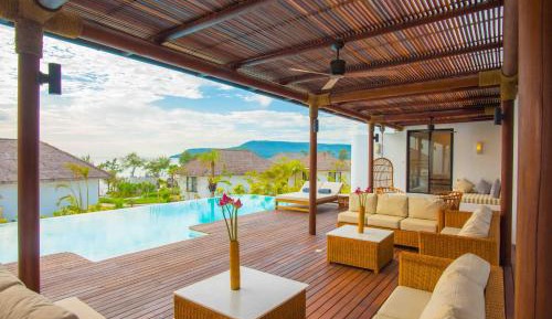 2 Bedroom Oceanview Pool Villa