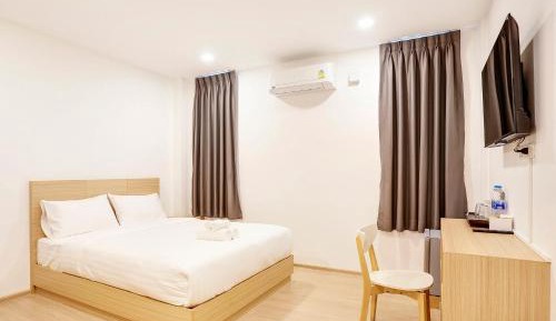 Standard Queen Room