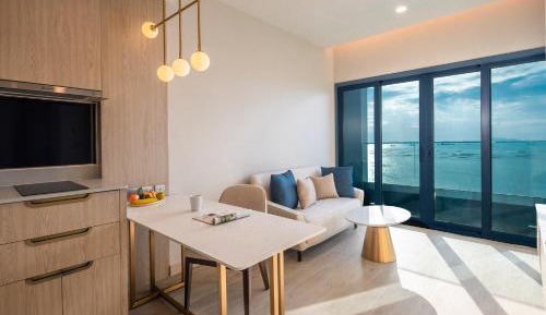 One-Bedroom Twin Suite