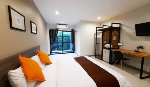 Studio Apartment