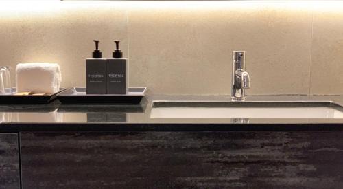 Lilit Riverfront Suite A