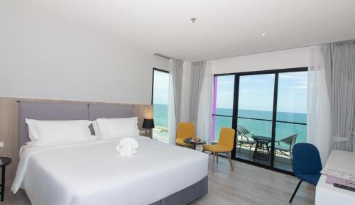 Deluxe Double or Twin Room with Sea View