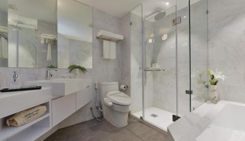 Deluxe Twin Room with Pool View