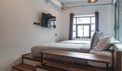 Standard Twin Room with  Private Bathroom