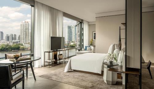 Four Seasons River View Room