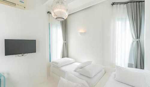 Deluxe Twin Room with Terrace