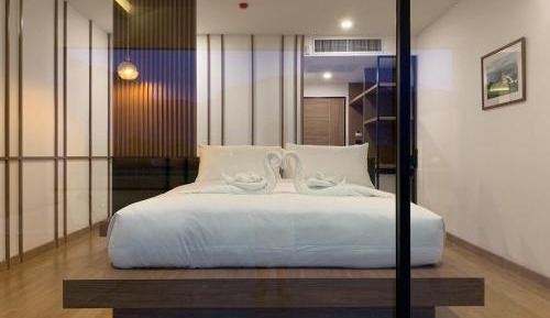 Suite with Mountain View