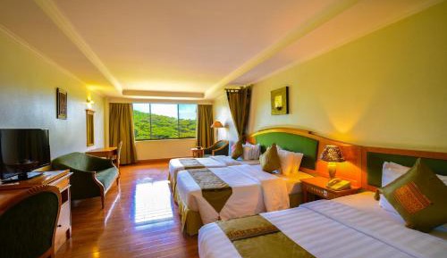 Family triple room