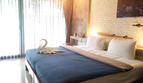Deluxe King Room