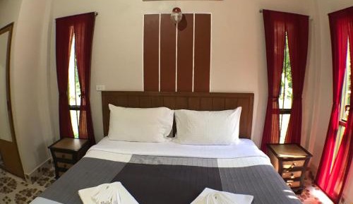 Quadruple Room with Terrace