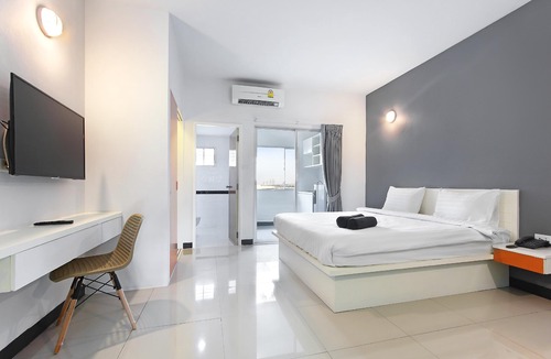 Bang Kaeo Hotel | D Varee Xpress Fullroom 77 Srinakarin
