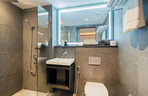 Talat Yot Hotel | The Gravitique Hotel Khaosan